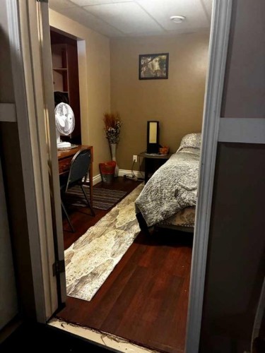 710 3 Avenue, Fox Creek, AB - Indoor Photo Showing Bedroom