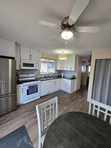 94 Harolds Hollow, Whitecourt, AB 