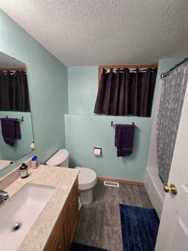 94 Harolds Hollow, Whitecourt, AB 
