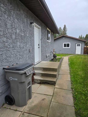 94 Harolds Hollow, Whitecourt, AB 