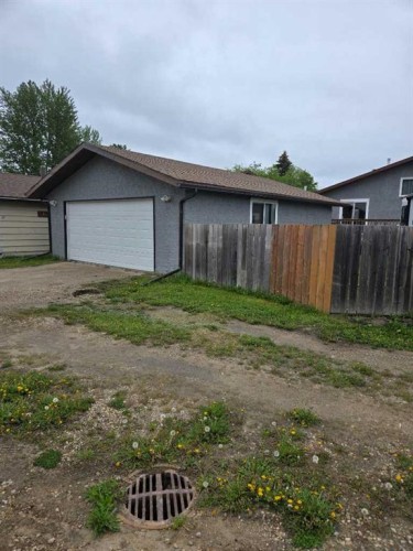 94 Harolds Hollow, Whitecourt, AB 