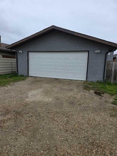 94 Harolds Hollow, Whitecourt, AB 