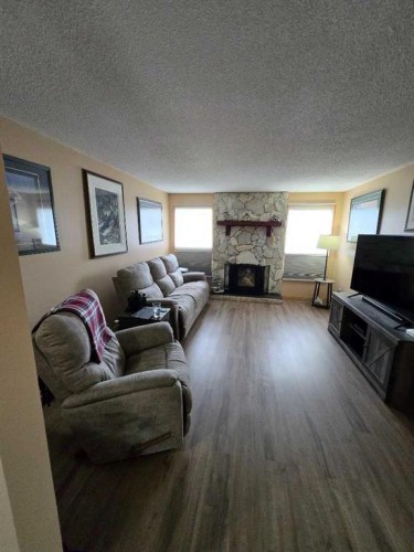 94 Harolds Hollow, Whitecourt, AB 