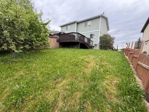 150 Sutherland Avenue, Hinton, AB - Outdoor