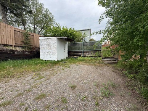150 Sutherland Avenue, Hinton, AB - Outdoor