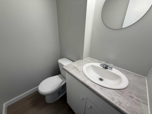 150 Sutherland Avenue, Hinton, AB - Indoor Photo Showing Bathroom