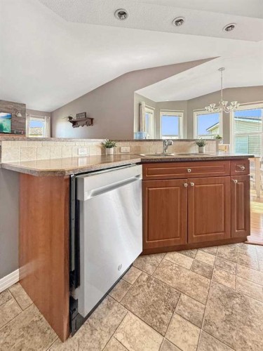 27 Keystone Place, Whitecourt, AB 
