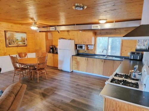 3252 Lake View Drive, Calling Lake, AB - Indoor