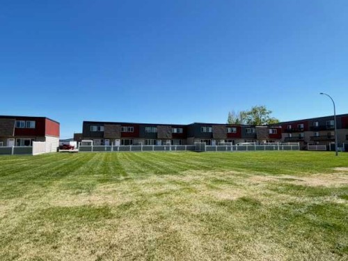 38-608 Main Street Nw, Slave Lake, AB - Outdoor