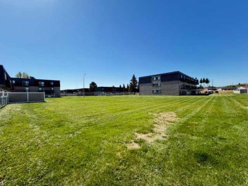 38-608 Main Street Nw, Slave Lake, AB - Outdoor