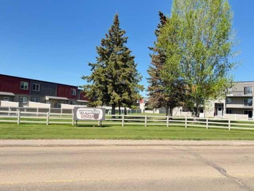 38-608 Main Street Nw, Slave Lake, AB - Outdoor