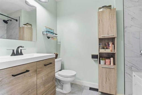 4730 52 Street, Mayerthorpe, AB - Indoor Photo Showing Bathroom