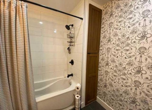 111 Willow Drive, Hinton, AB 