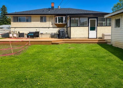 111 Willow Drive, Hinton, AB 