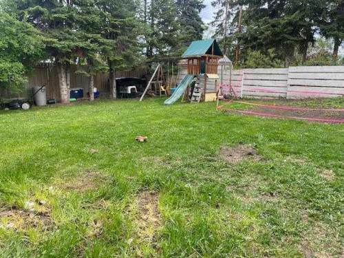 111 Willow Drive, Hinton, AB 