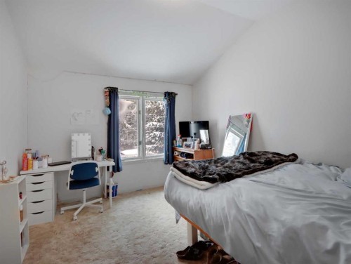 809 13 Street, Canmore, AB 