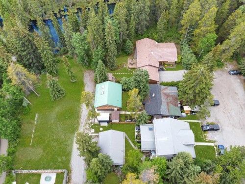 809 13 Street, Canmore, AB 