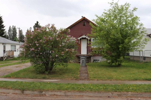 4618 6 Avenue, Edson, AB - Outdoor
