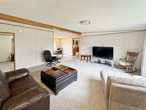 4524 47 Avenue, Mayerthorpe, AB 