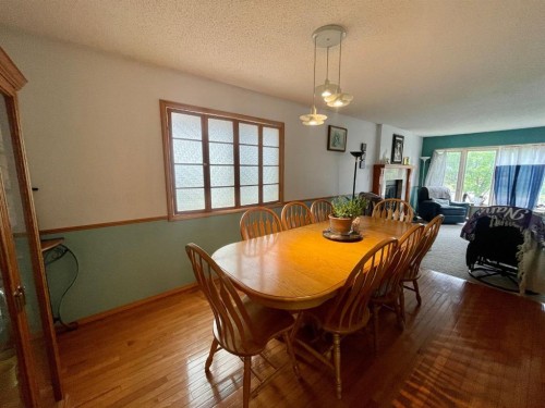 5909 11 Avenue, Edson, AB 