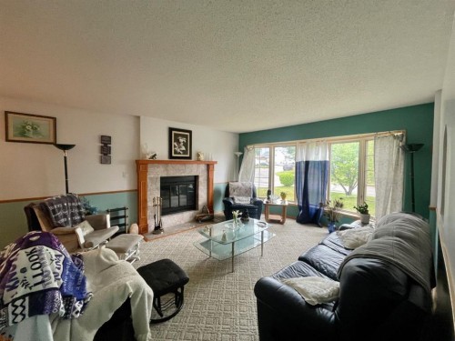 5909 11 Avenue, Edson, AB 