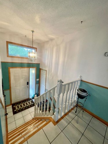 5909 11 Avenue, Edson, AB 