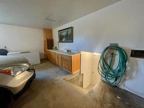 5909 11 Avenue, Edson, AB 