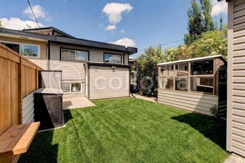 7417 35Th Avenue Nw, Calgary, AB - Outdoor With Exterior