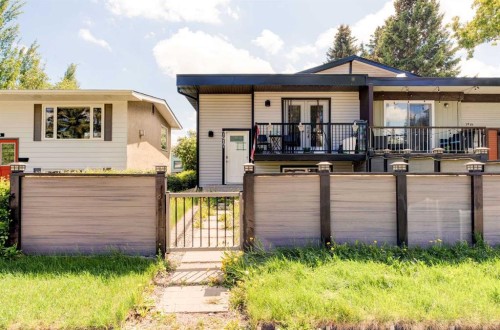 7417 35Th Avenue Nw, Calgary, AB - Outdoor