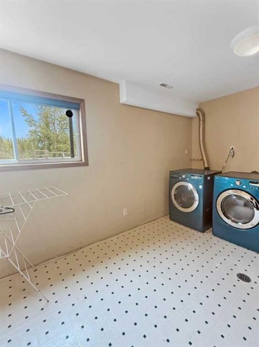 61 Blueberry Dive, Whitecourt, AB 