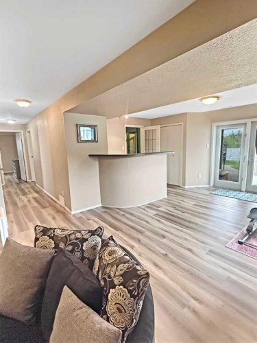 61 Blueberry Dive, Whitecourt, AB 