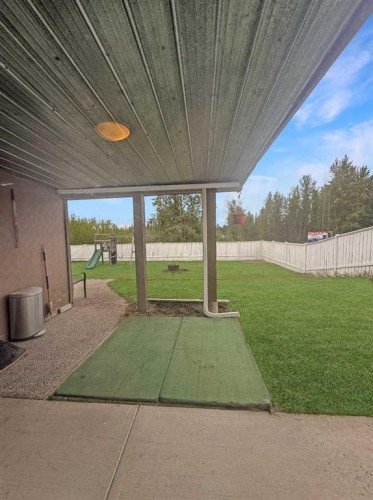 61 Blueberry Dive, Whitecourt, AB 