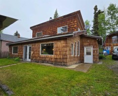 5106 Center Avenue Robb, AB T7E 1X0