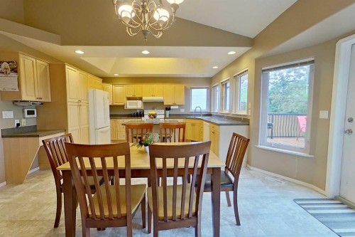2904 45 Avenue, Athabasca, AB - Indoor Photo Showing Dining Room