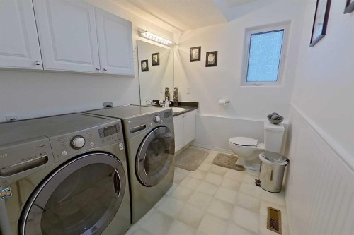 2904 45 Avenue, Athabasca, AB - Indoor Photo Showing Laundry Room