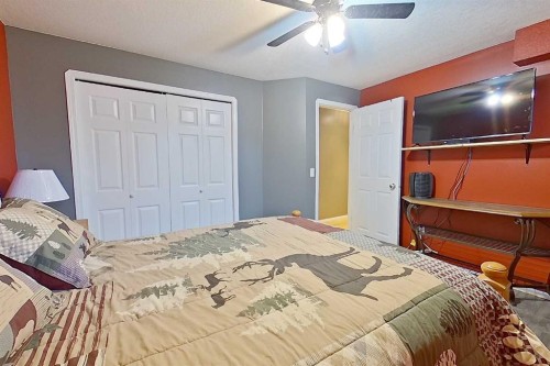 2904 45 Avenue, Athabasca, AB - Indoor Photo Showing Bedroom