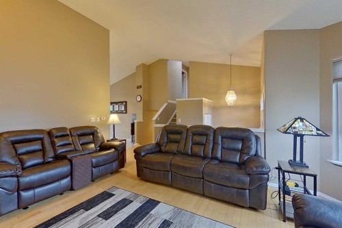2904 45 Avenue, Athabasca, AB - Indoor Photo Showing Living Room