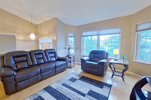 2904 45 Avenue, Athabasca, AB - Indoor Photo Showing Living Room