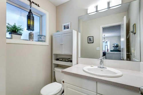 8-125 Cave Avenue, Banff, AB 