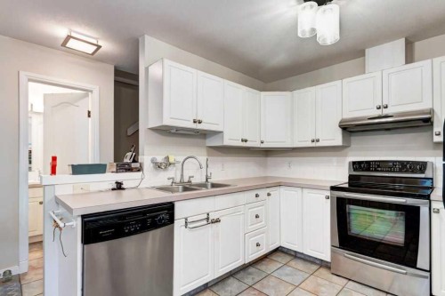 8-125 Cave Avenue, Banff, AB 