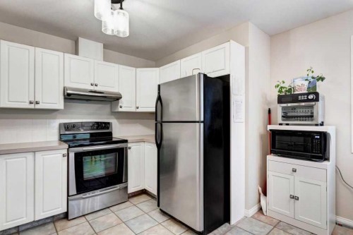 8-125 Cave Avenue, Banff, AB 