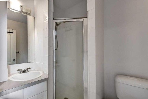 8-125 Cave Avenue, Banff, AB 
