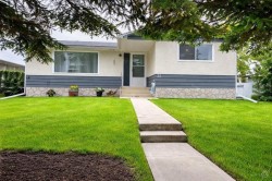 32 BEAVER Drive Whitecourt, AB T7S 1G4