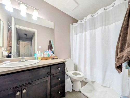 1100 10 Avenue Se, Slave Lake, AB - Indoor Photo Showing Bathroom