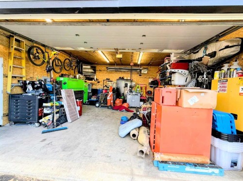 1100 10 Avenue Se, Slave Lake, AB - Indoor Photo Showing Garage