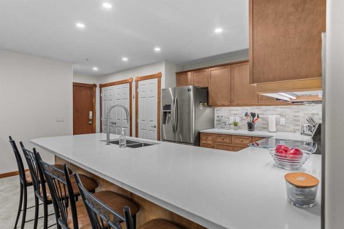 205-170 Crossbow Place, Canmore, AB 