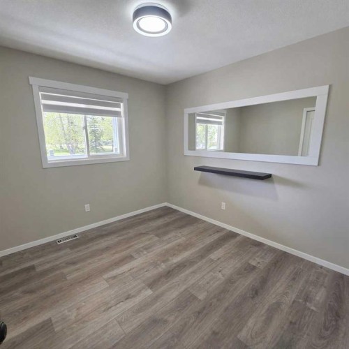 5108 18 Avenue, Edson, AB - Indoor Photo Showing Other Room