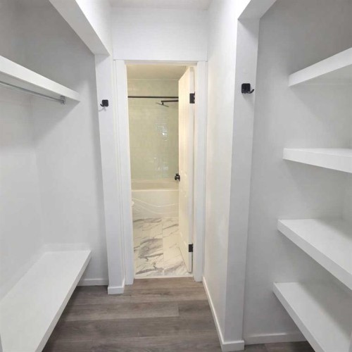 5108 18 Avenue, Edson, AB - Indoor With Storage