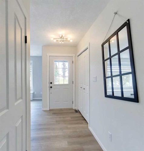 5108 18 Avenue, Edson, AB - Indoor Photo Showing Other Room
