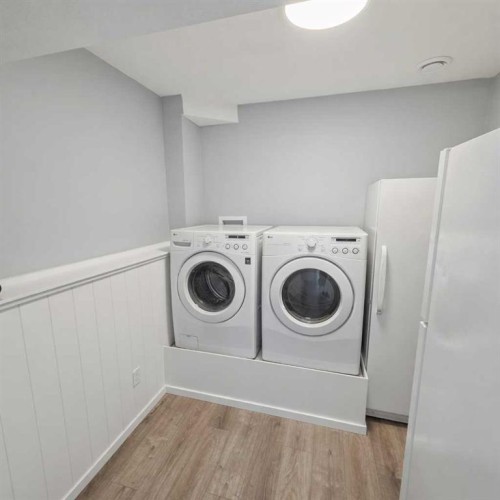 5108 18 Avenue, Edson, AB - Indoor Photo Showing Laundry Room